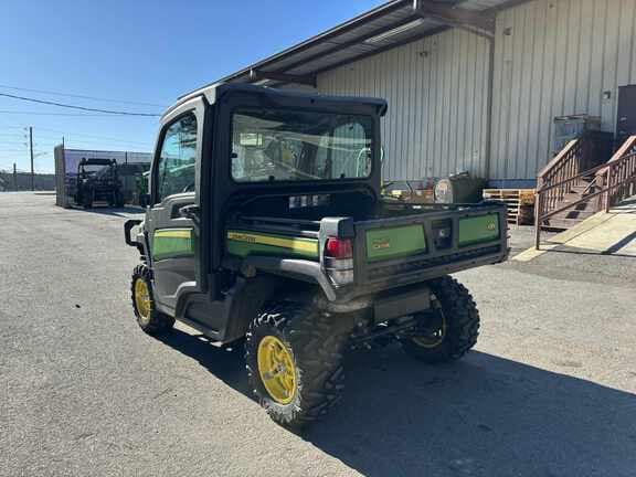 Image of John Deere XUV 835M equipment image 3