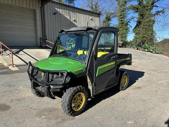 Image of John Deere XUV 835M Primary image