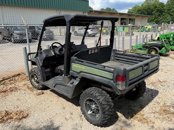 Image of John Deere XUV 835M equipment image 1
