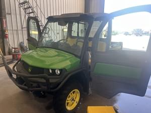 2018 John Deere XUV 835M Image