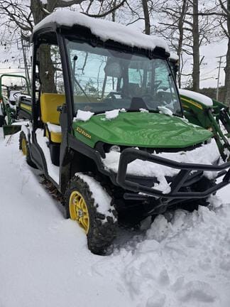 2018 John Deere XUV 835M Equipment Image0
