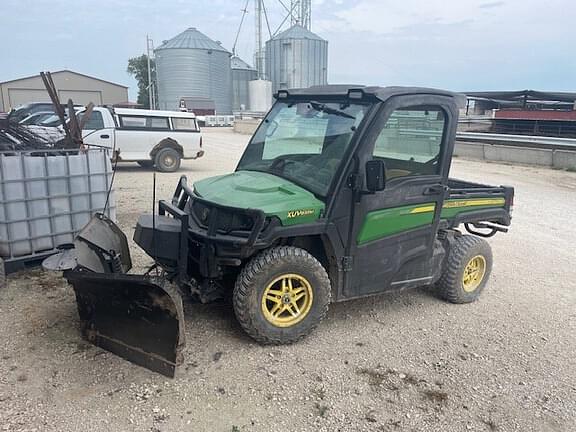 Image of John Deere XUV 835M Primary image