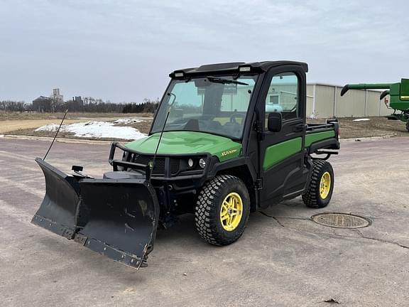 Image of John Deere XUV 835M equipment image 1