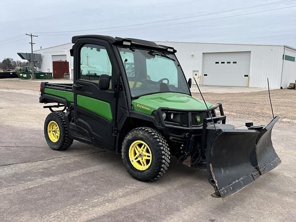 Image of John Deere XUV 835M equipment image 3