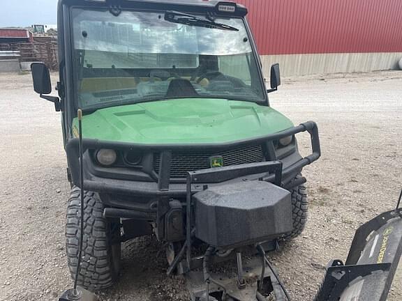 Image of John Deere XUV 835M equipment image 2