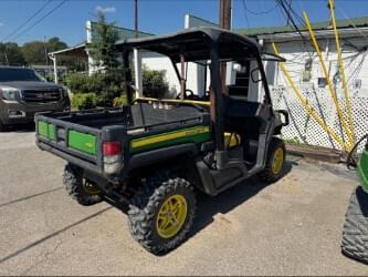 Image of John Deere XUV 835M Image 1
