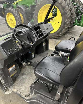 Image of John Deere XUV 835M equipment image 2