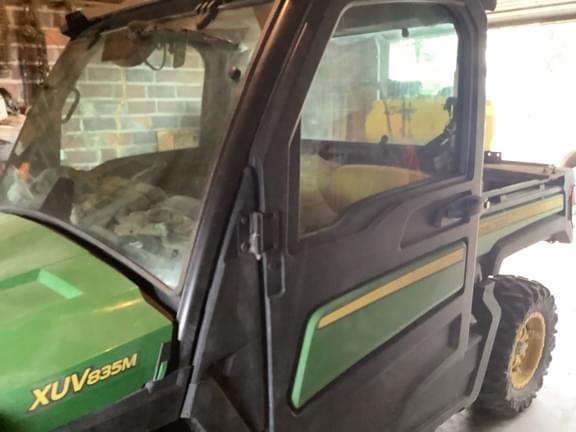 Image of John Deere XUV 835M equipment image 1