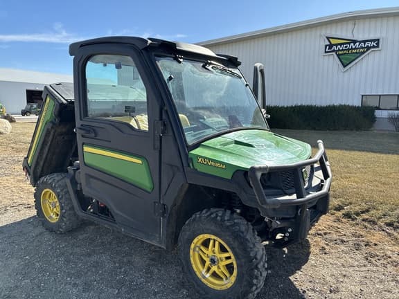Image of John Deere XUV 835M Primary image