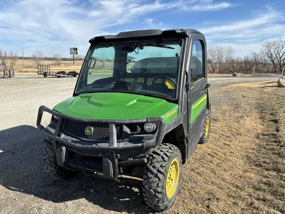 Image of John Deere XUV 835M equipment image 3