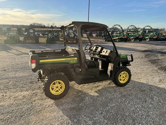 Main image John Deere XUV 835M