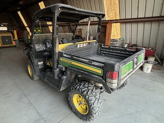 Image of John Deere XUV 835M equipment image 2