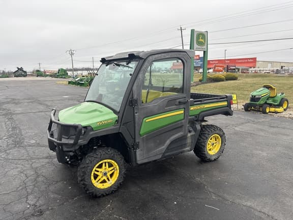 Image of John Deere XUV 835M Primary image
