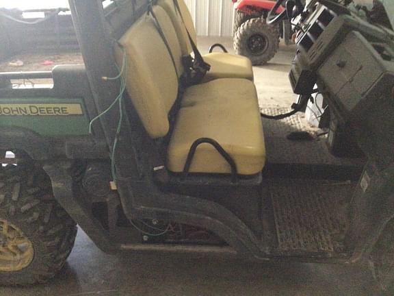 Image of John Deere XUV 835M equipment image 1