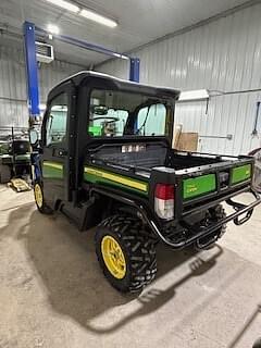 Image of John Deere XUV 835M equipment image 3