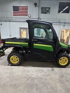 Main image John Deere XUV 835M