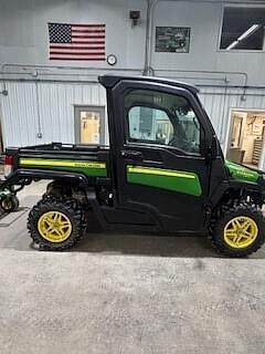 Image of John Deere XUV 835M Primary image