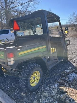 Image of John Deere XUV 835M equipment image 1