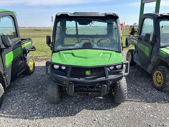 Image of John Deere XUV 835M equipment image 1