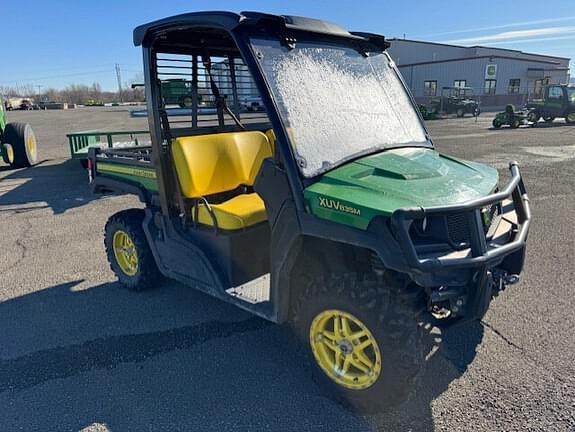 Image of John Deere XUV 835M equipment image 1