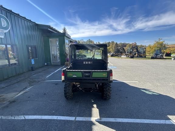 Image of John Deere XUV 835M equipment image 3