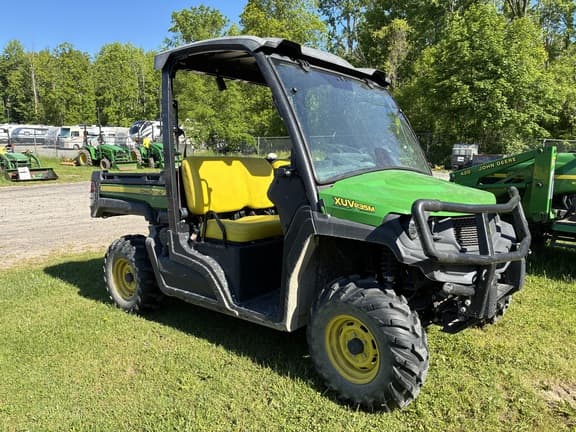 Image of John Deere XUV 835M Primary image