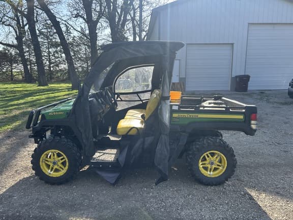 Image of John Deere XUV 835M equipment image 4
