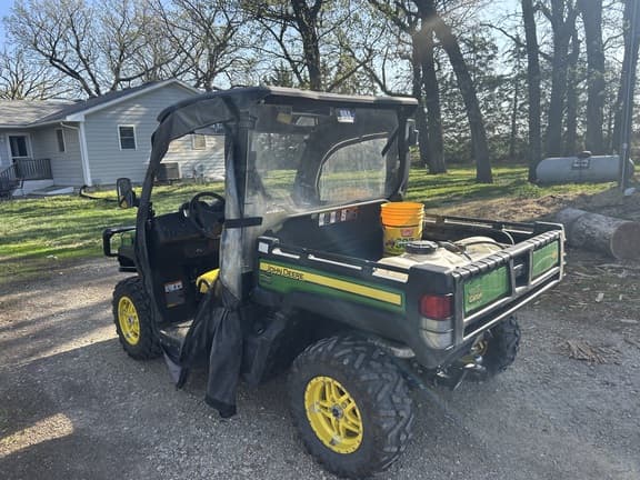 Image of John Deere XUV 835M equipment image 3