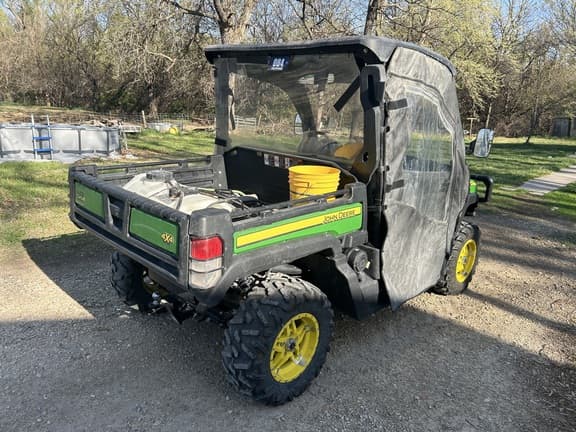 Image of John Deere XUV 835M equipment image 2