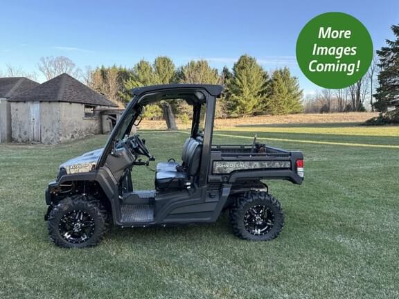 Image of John Deere XUV 835M Primary Image