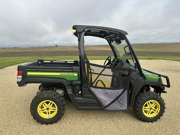 Image of John Deere XUV 835M Primary image