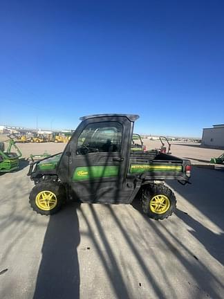 Image of John Deere XUV 835M equipment image 1