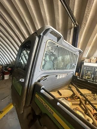 Image of John Deere XUV 835M equipment image 4