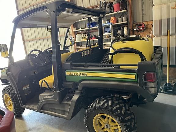 Image of John Deere XUV 835M equipment image 3