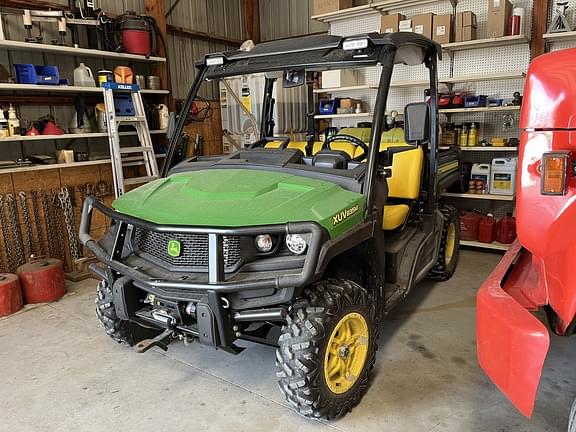 Image of John Deere XUV 835M equipment image 1