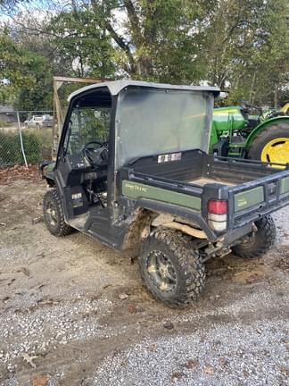 Image of John Deere XUV 835M equipment image 1