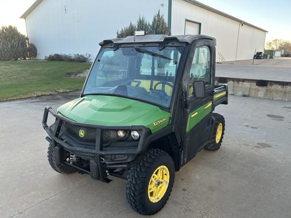 Image of John Deere XUV 835M equipment image 3