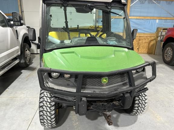 Image of John Deere XUV 835M equipment image 1