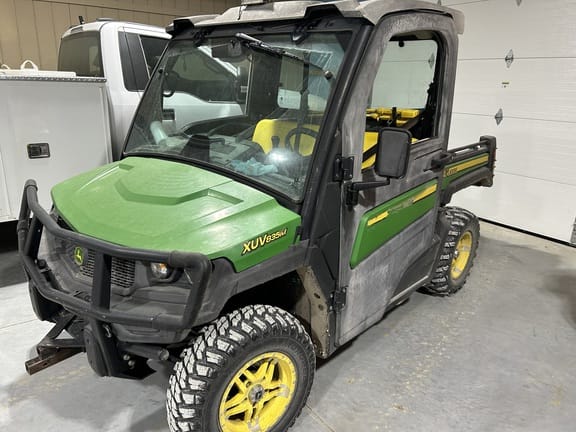 2018 John Deere XUV 835M Equipment Image0