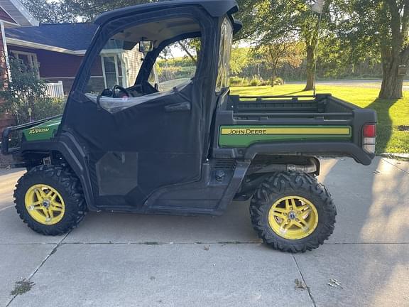 Image of John Deere XUV 835M Image 0