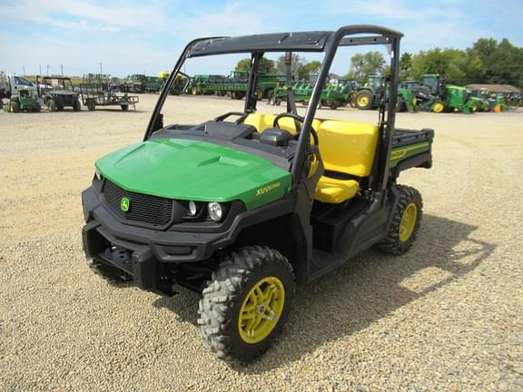 Image of John Deere XUV 835M equipment image 4