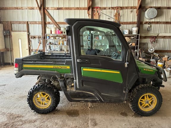 Image of John Deere XUV 835M equipment image 2