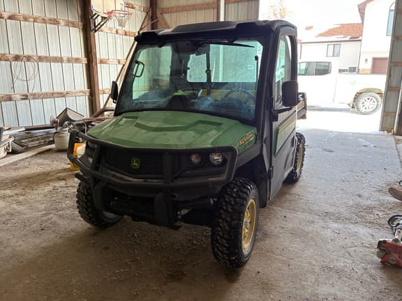 Image of John Deere XUV 835M equipment image 1