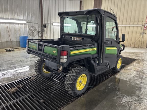 Image of John Deere XUV 835M equipment image 4
