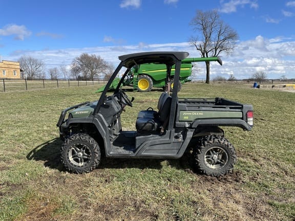 Main image John Deere XUV 835M