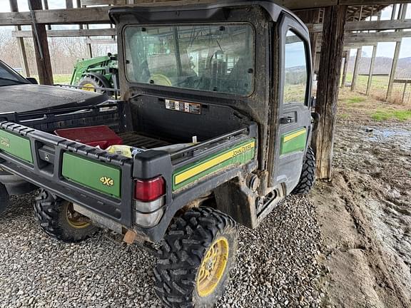 Image of John Deere XUV 835M equipment image 3