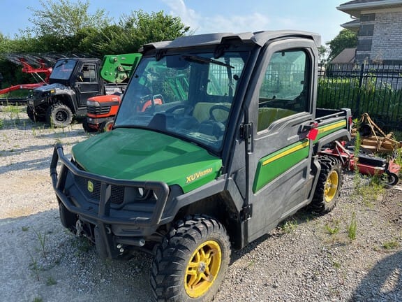 2018 John Deere XUV 835M Equipment Image0