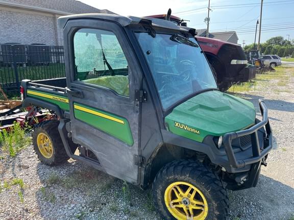 Image of John Deere XUV 835M equipment image 2