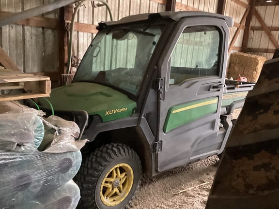 2018 John Deere XUV 835M Equipment Image0