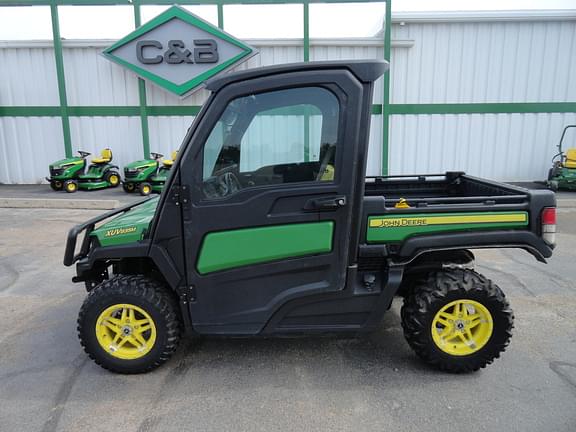 Image of John Deere XUV 835M equipment image 1